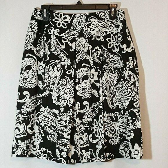 Dialogue Skirt Floral Black White Sz 10 Paisley Flare Pleated - Picture 1 of 2
